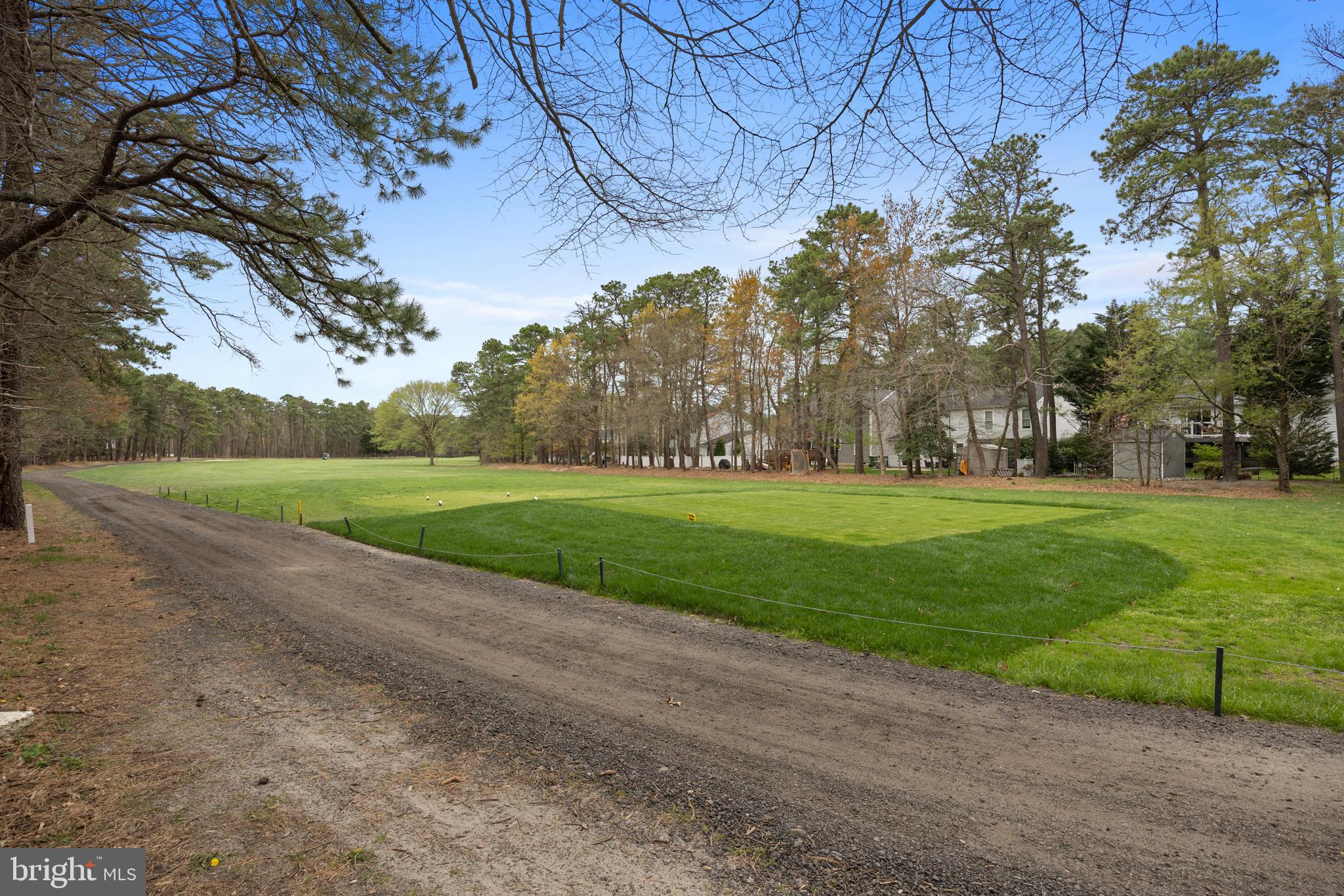 8 Picadilly Cir