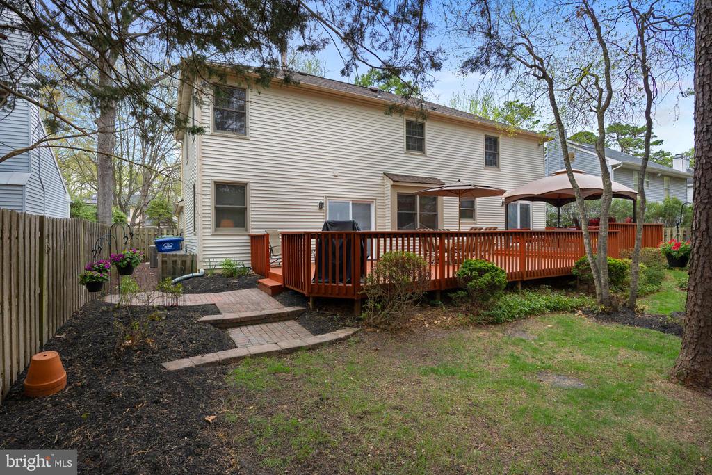 8 Picadilly Cir