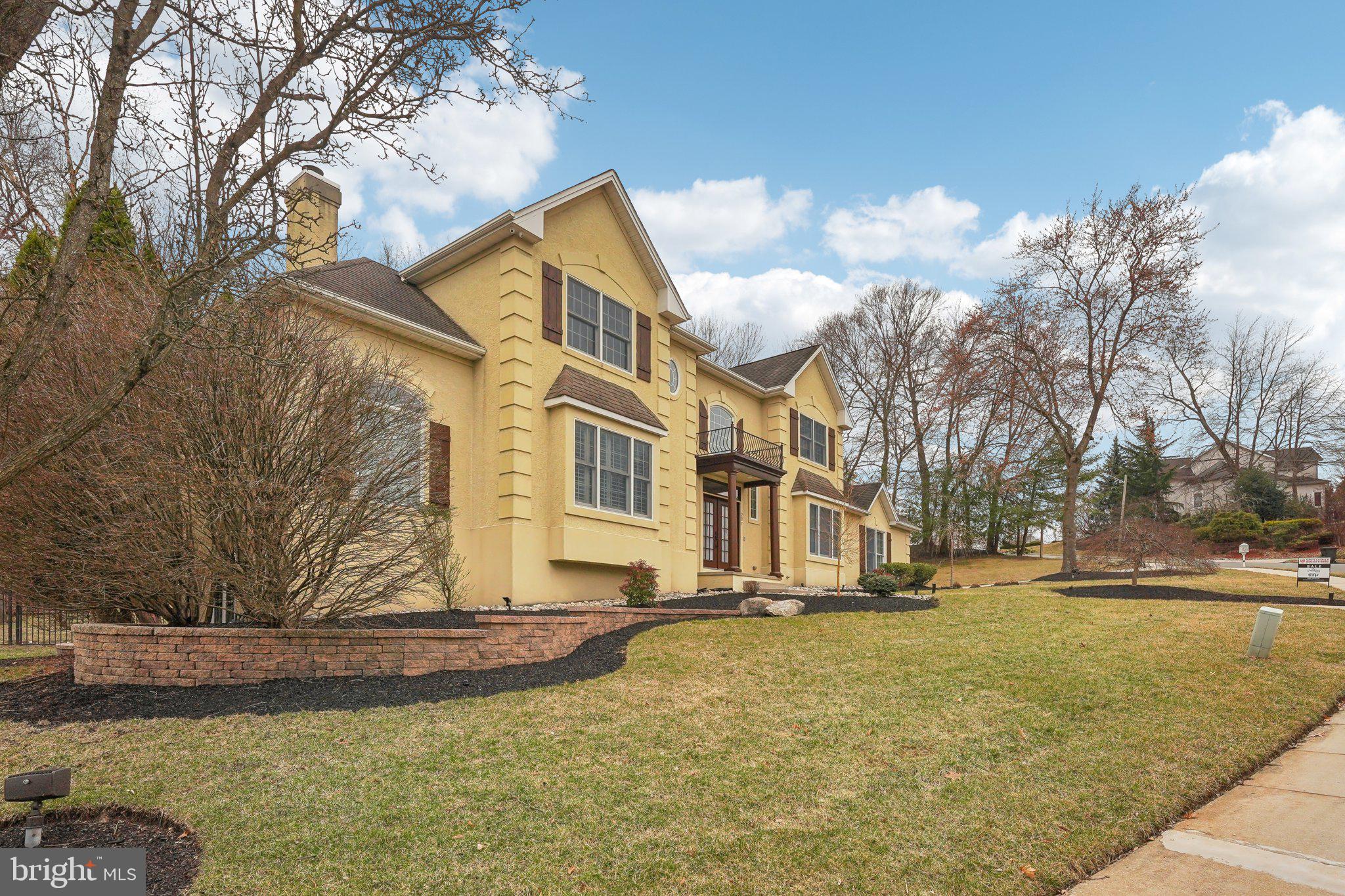 207 Summit Rd