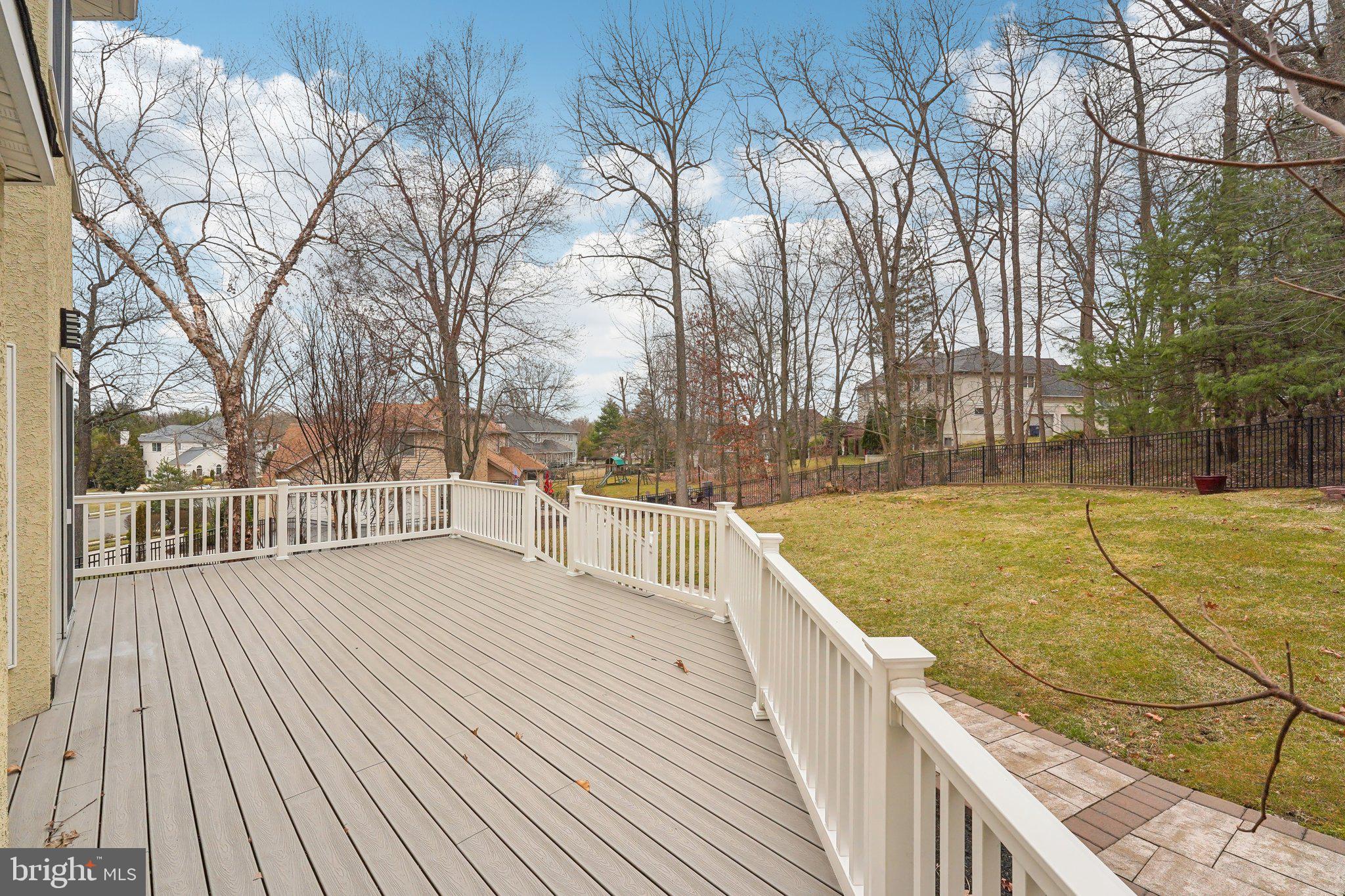 207 Summit Rd