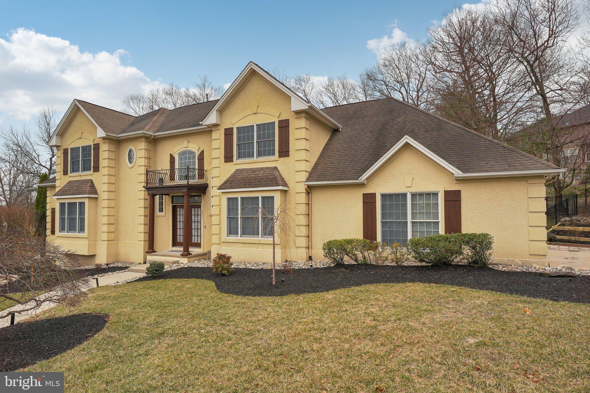 207 Summit Rd