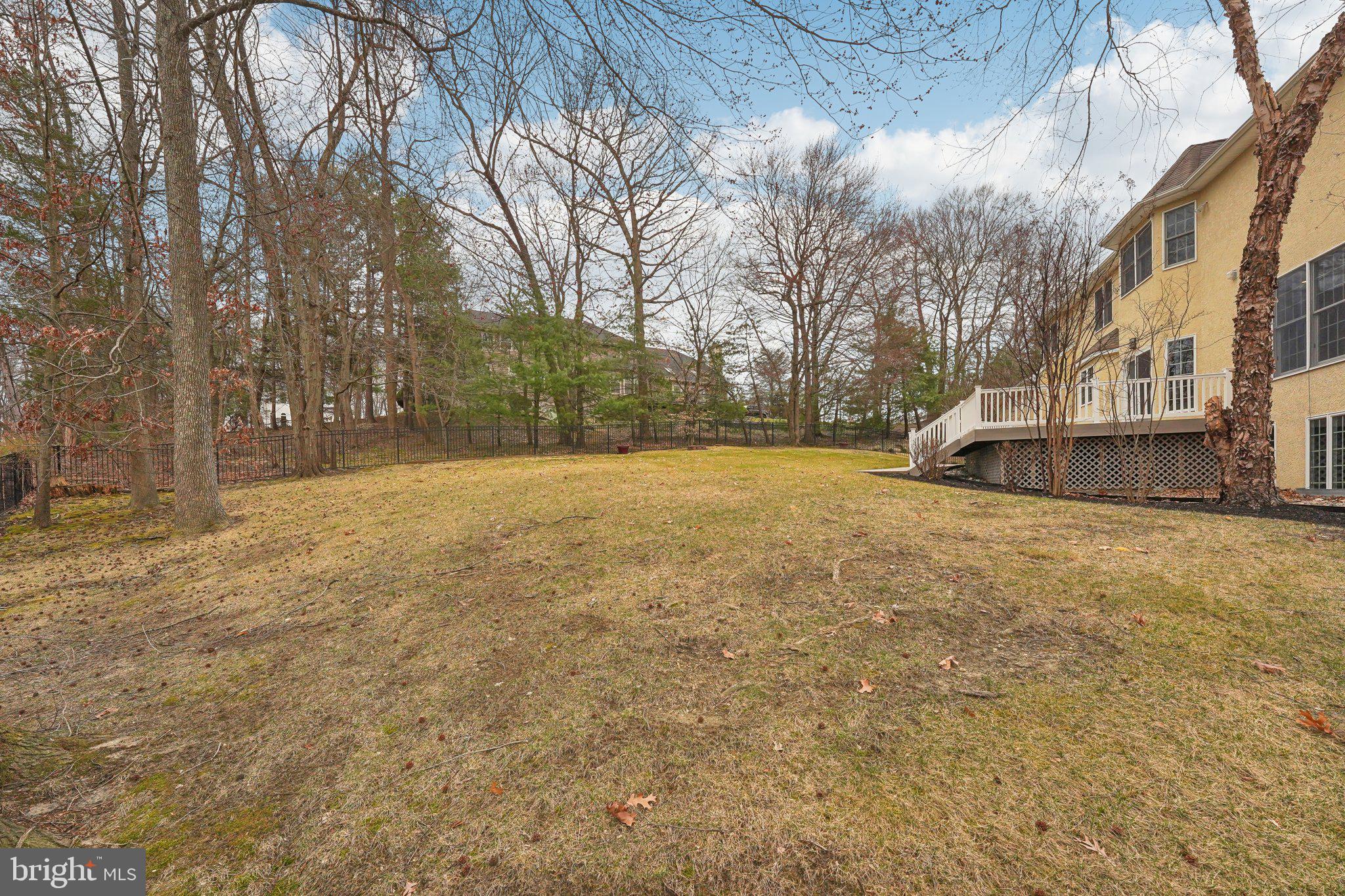 207 Summit Rd