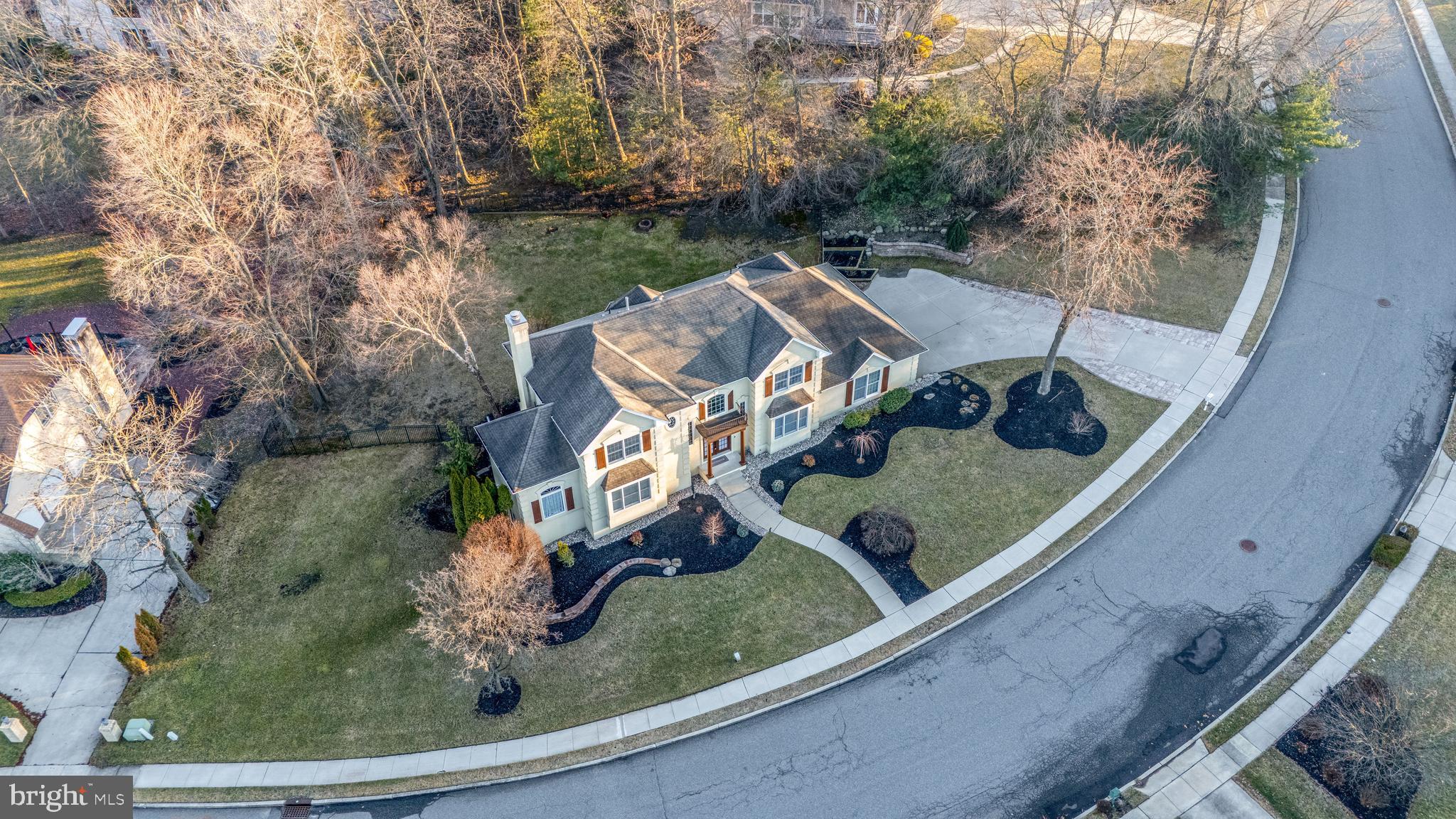 207 Summit Rd