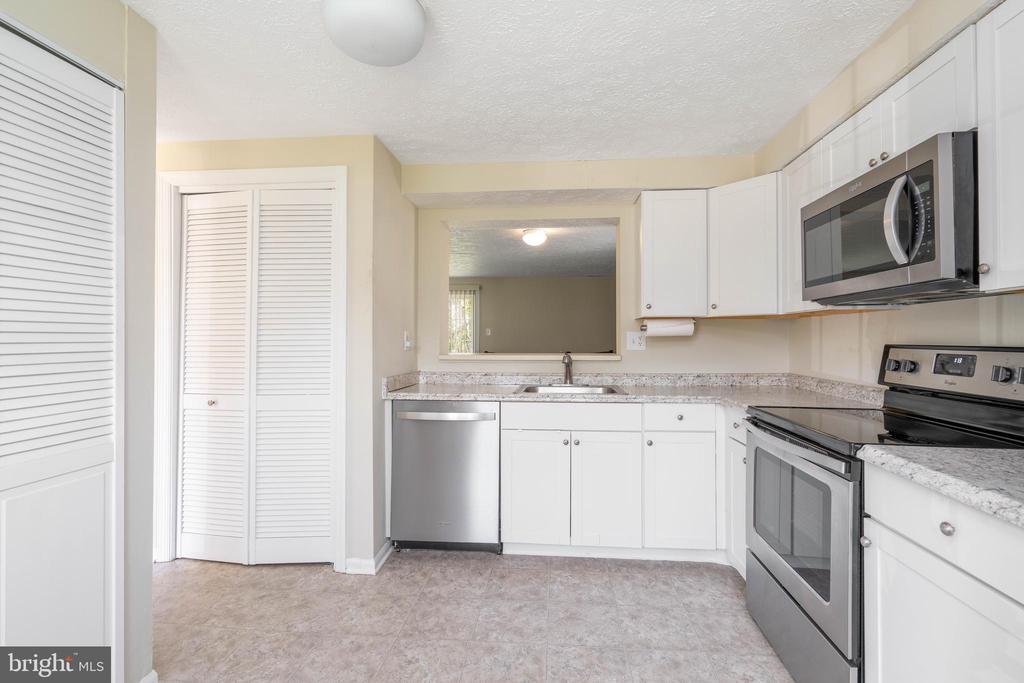29 FORESTVIEW COURT
