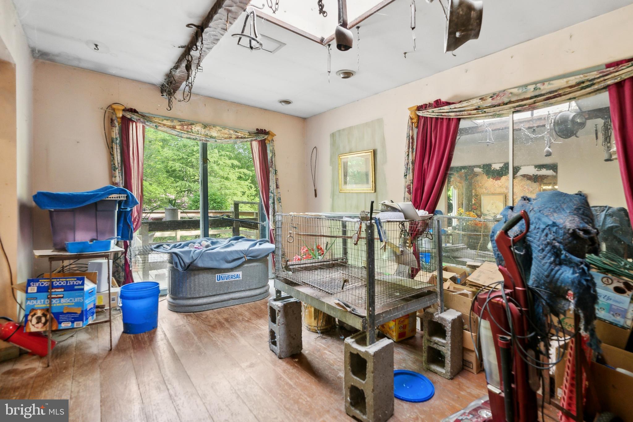 305 Hopewell Rd
