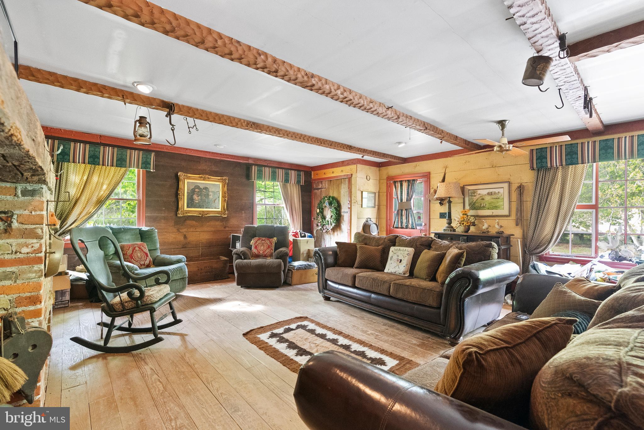 305 Hopewell Rd