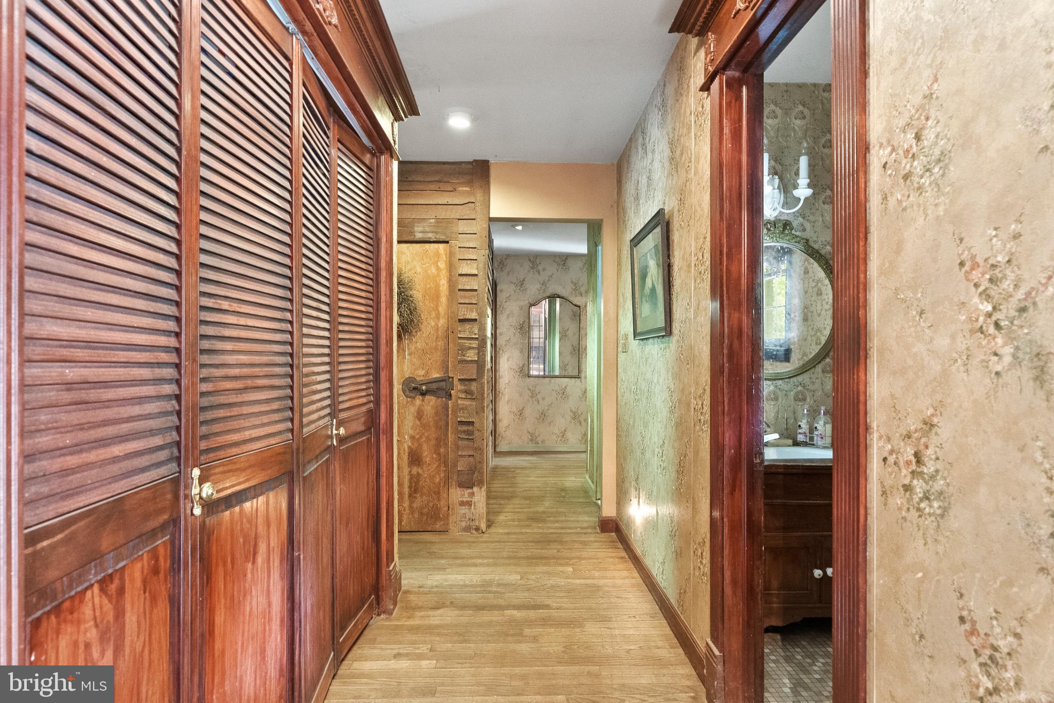 305 Hopewell Rd
