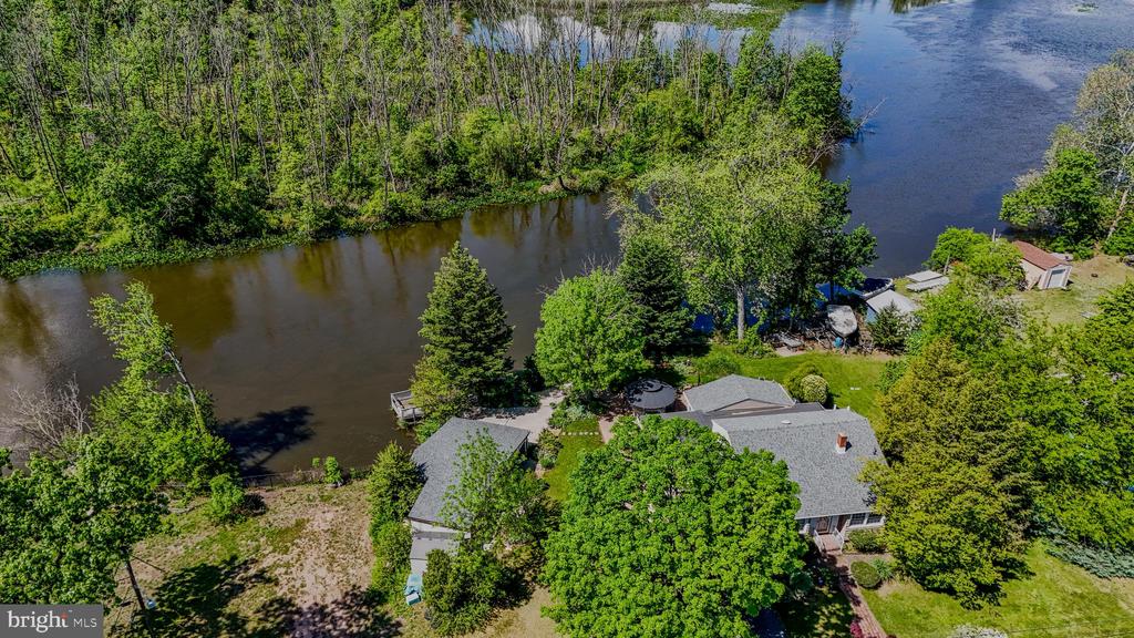 1511 GLENVIEW DRIVE