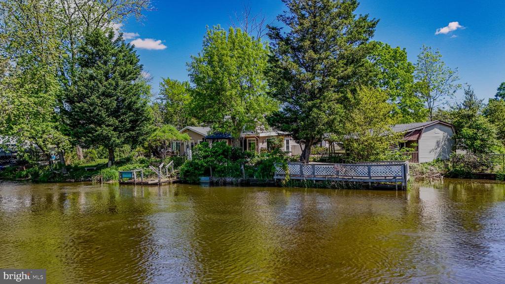 1511 GLENVIEW DRIVE