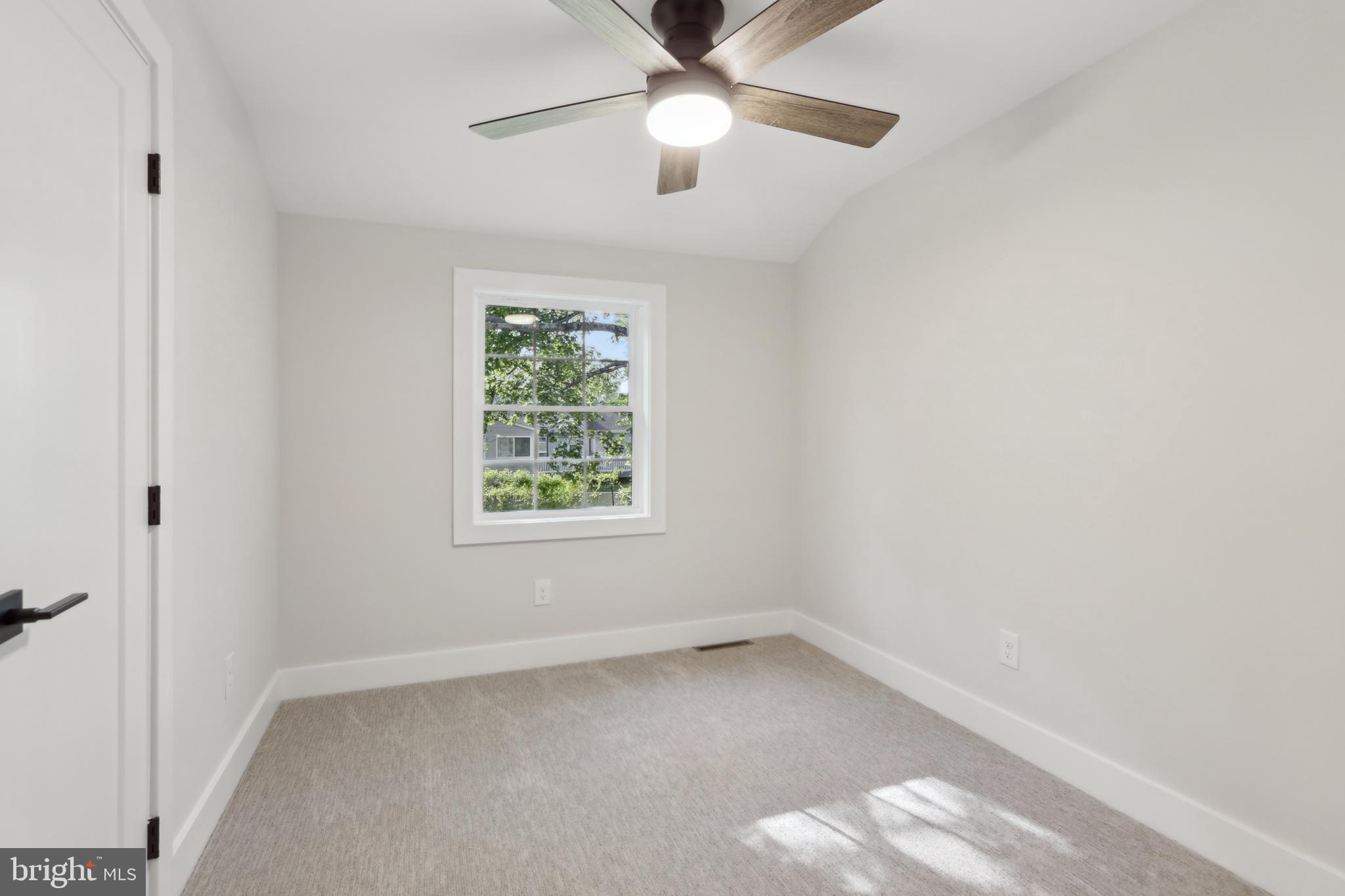 43 Knox Blvd