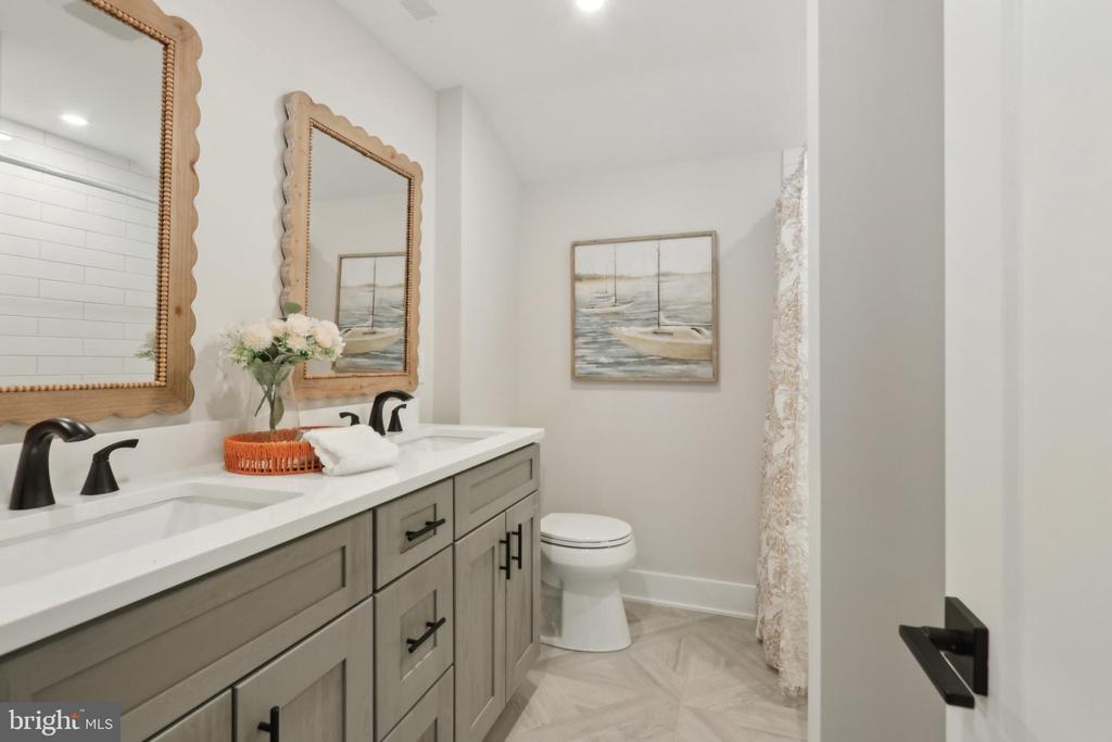 43 Knox Blvd