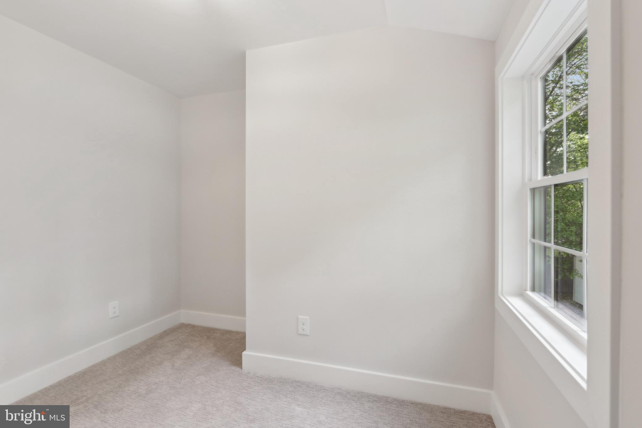 43 Knox Blvd