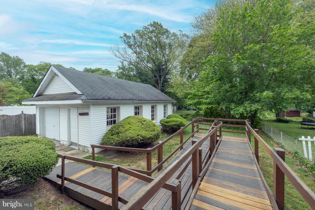 50 W GRADWELL AVENUE