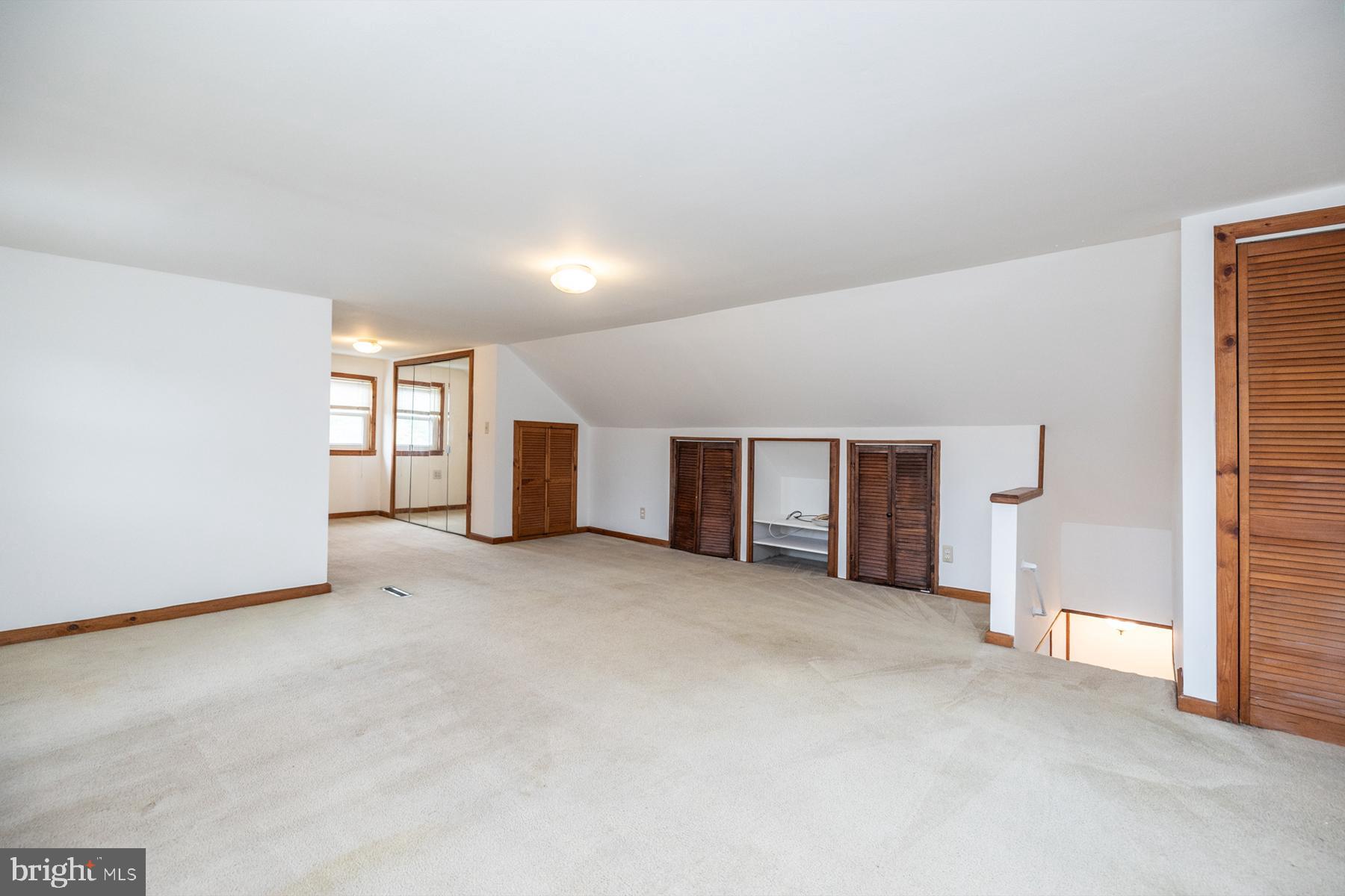 50 W GRADWELL AVENUE