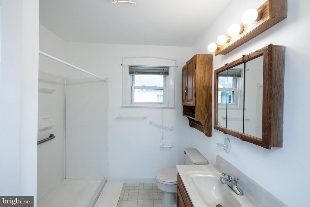 50 W GRADWELL AVENUE