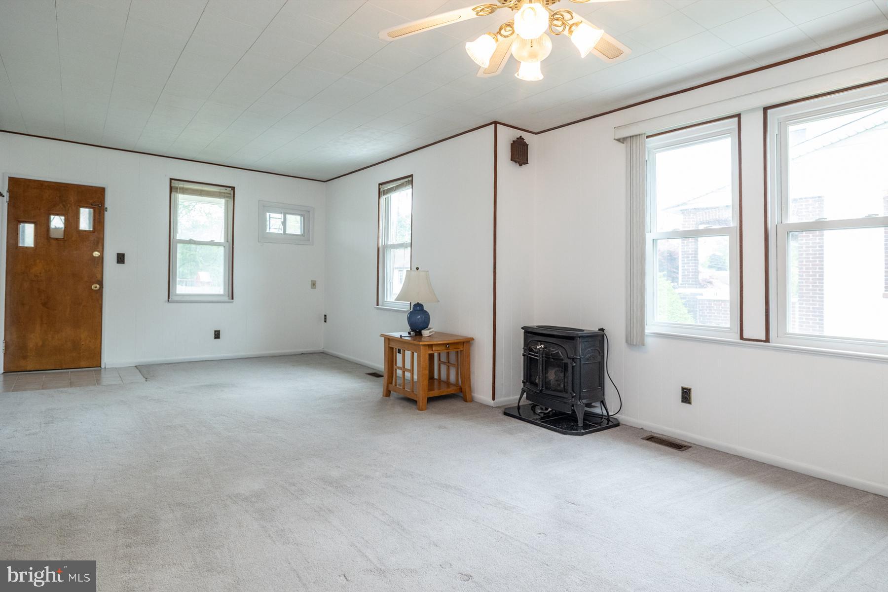 50 W GRADWELL AVENUE