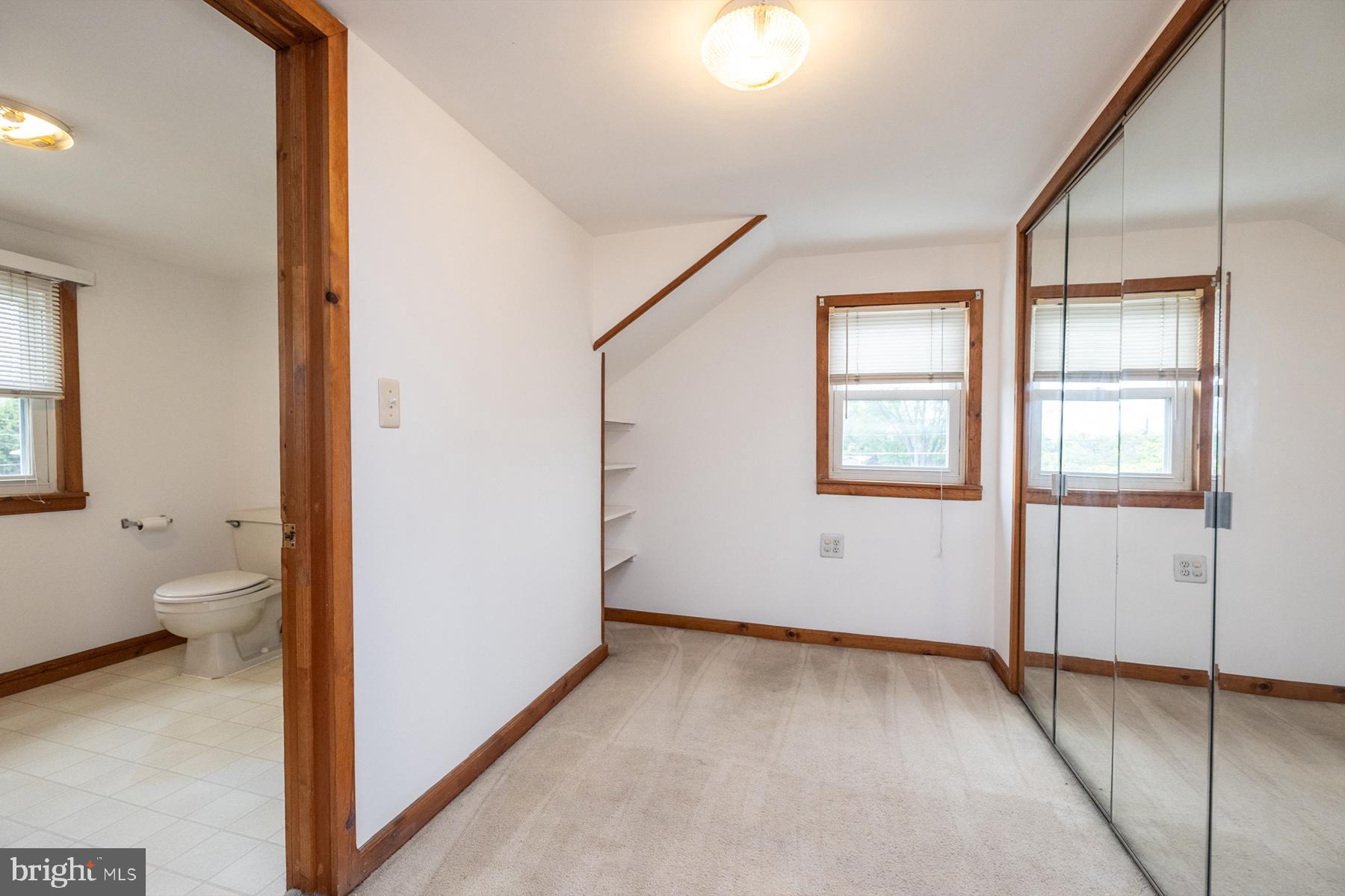 50 W GRADWELL AVENUE