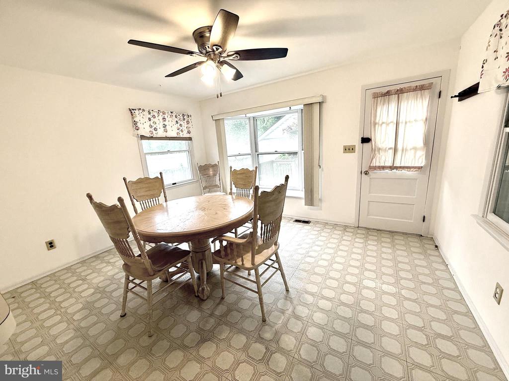 50 W GRADWELL AVENUE