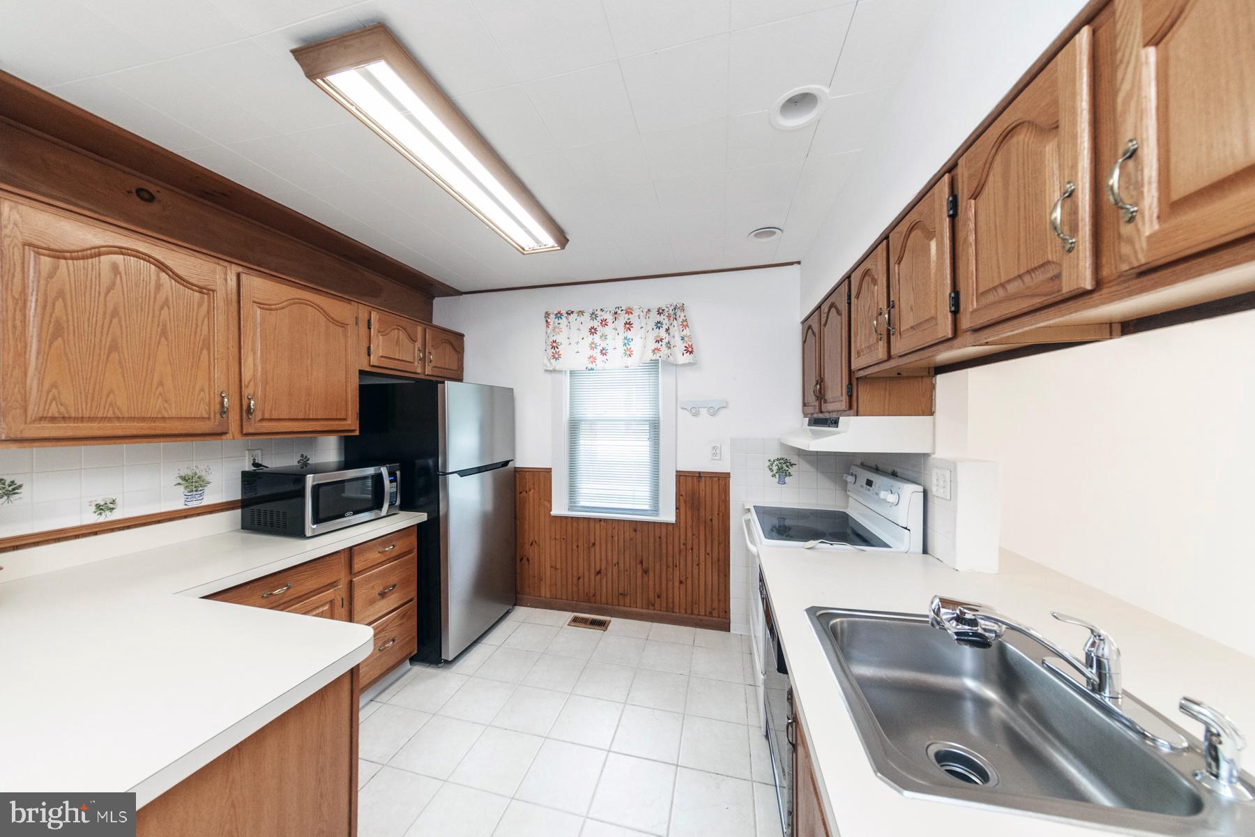 50 W GRADWELL AVENUE