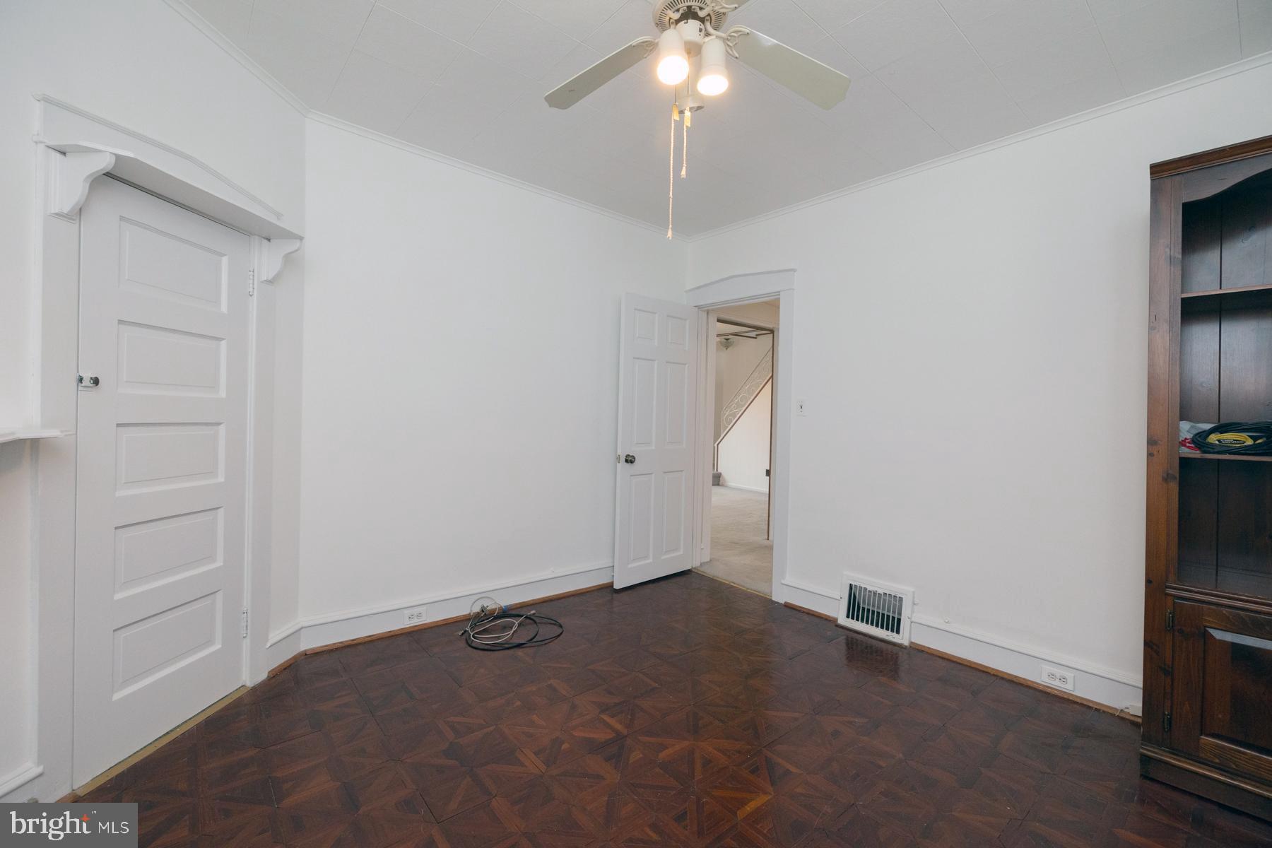 50 W GRADWELL AVENUE