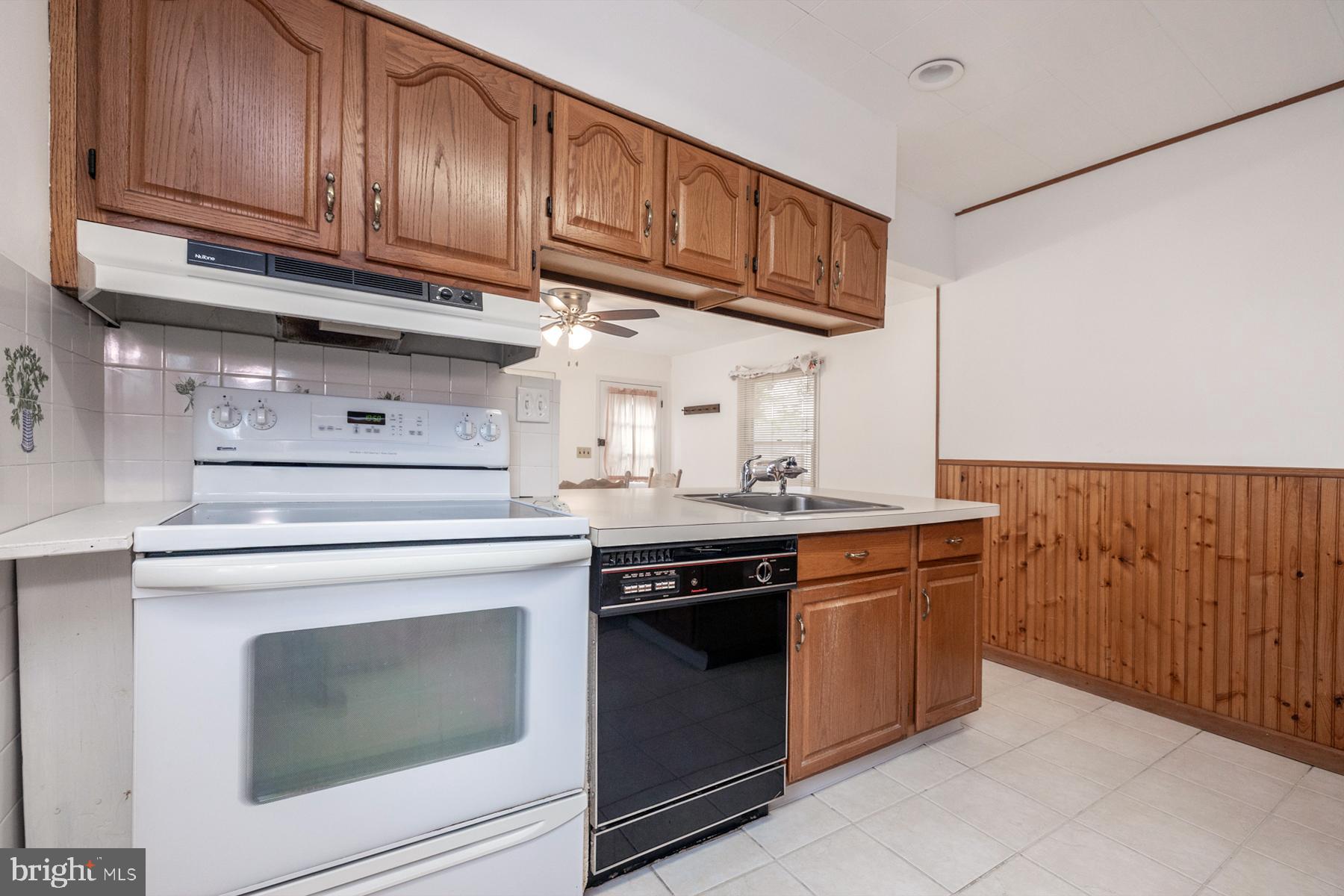 50 W GRADWELL AVENUE