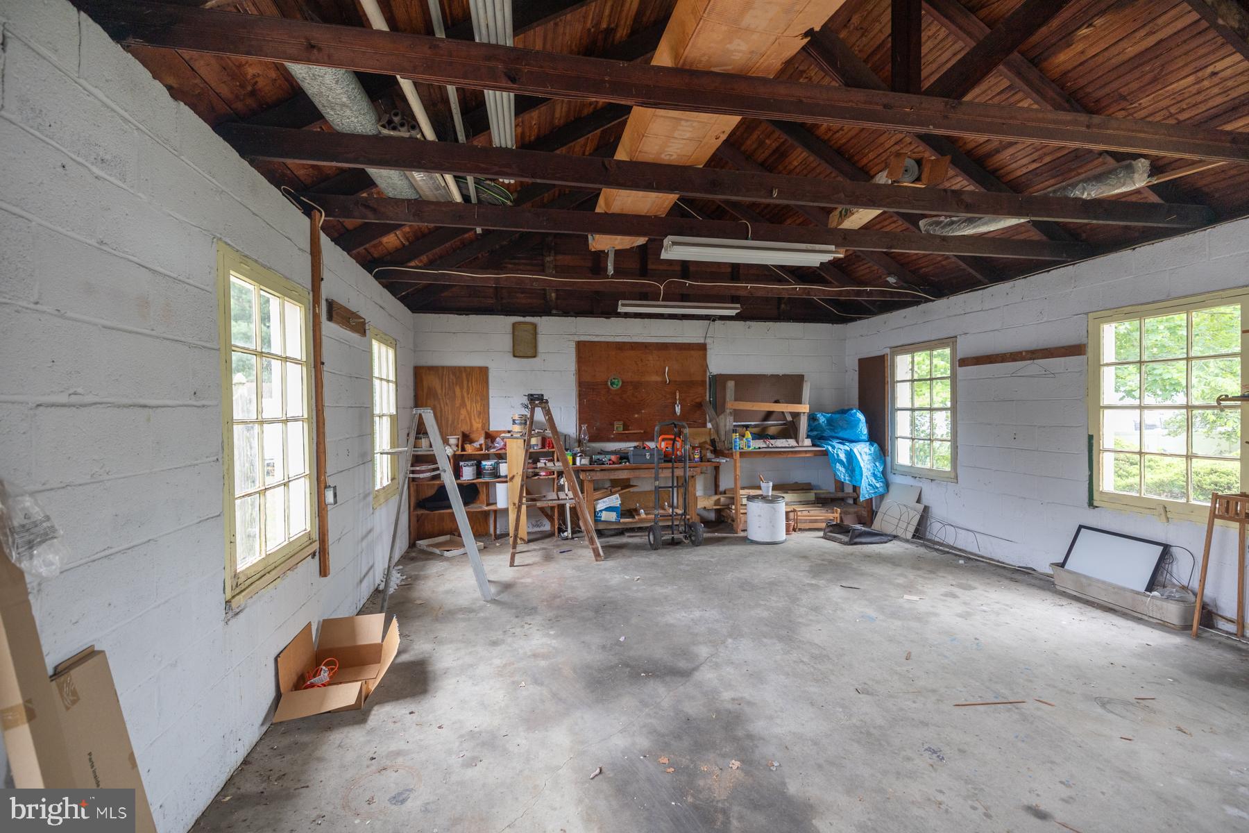 50 W GRADWELL AVENUE