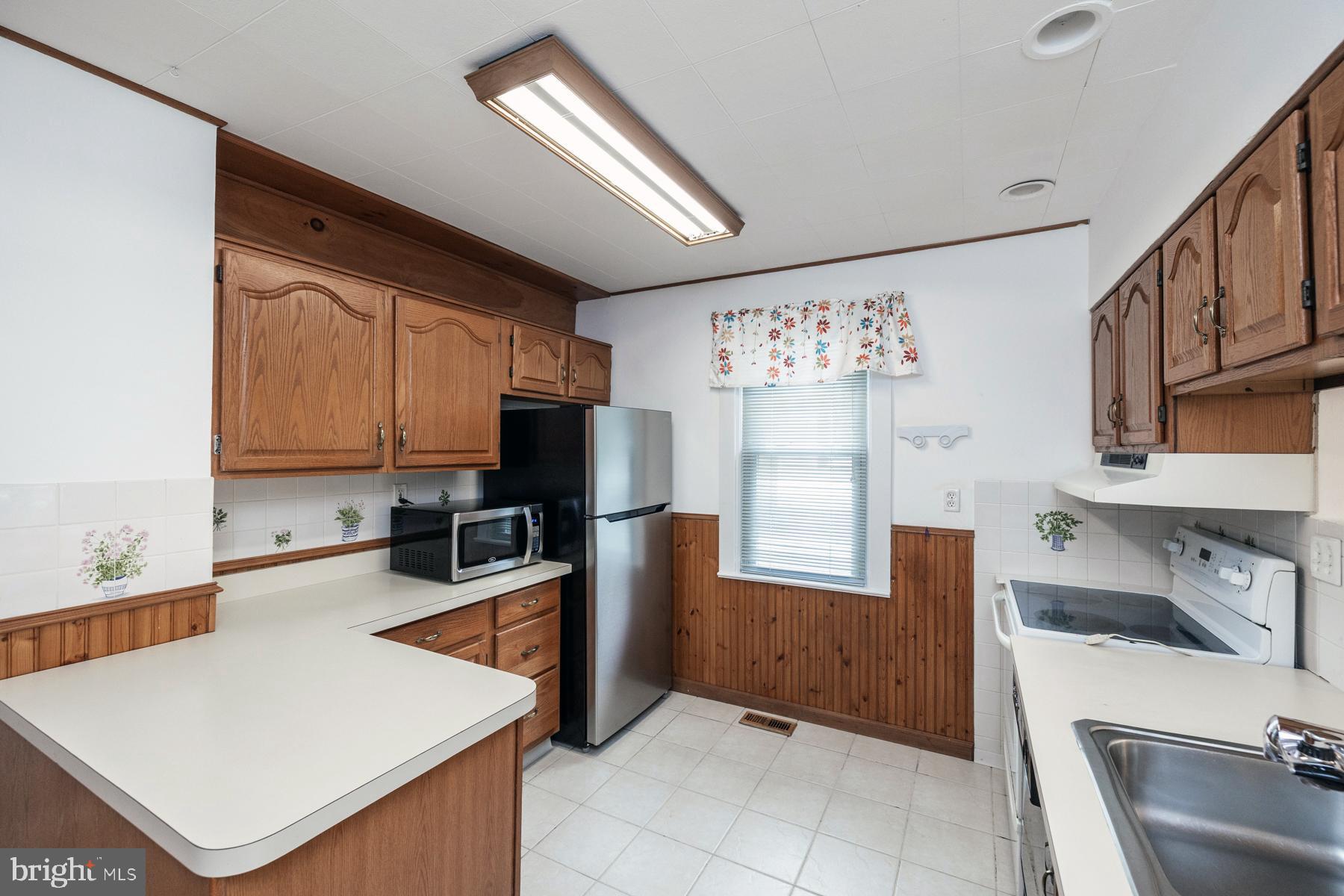 50 W GRADWELL AVENUE