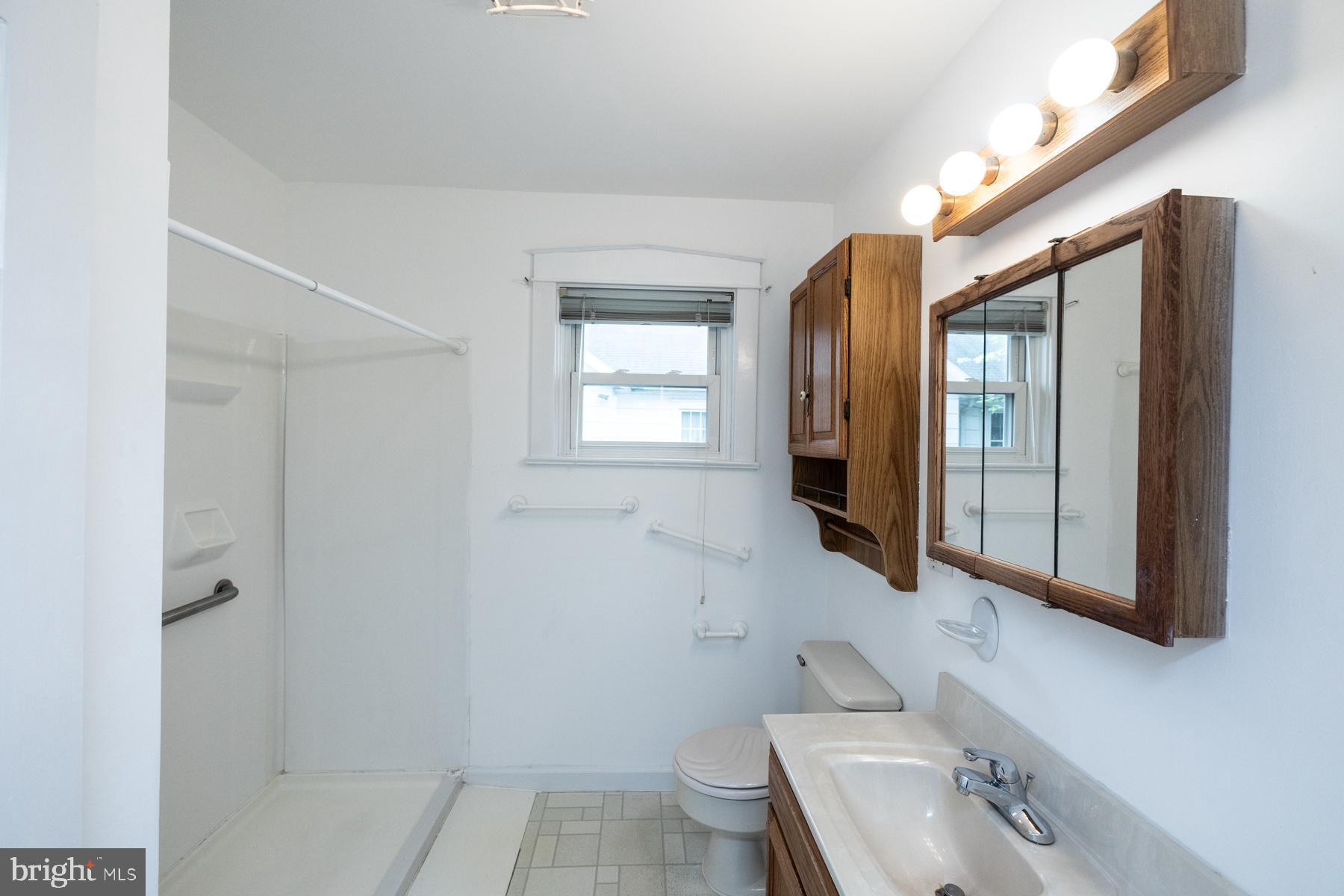 50 W GRADWELL AVENUE