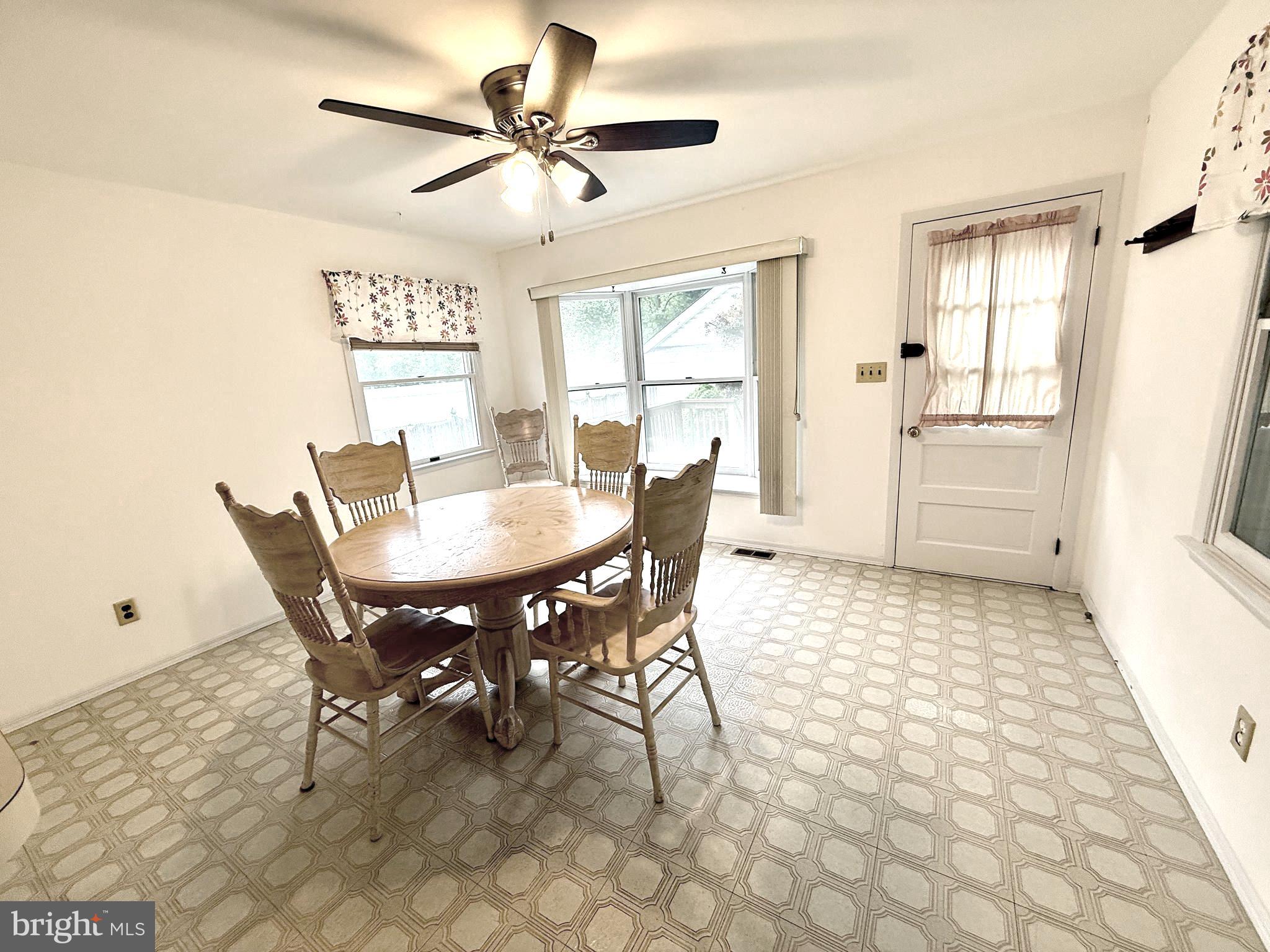 50 W GRADWELL AVENUE