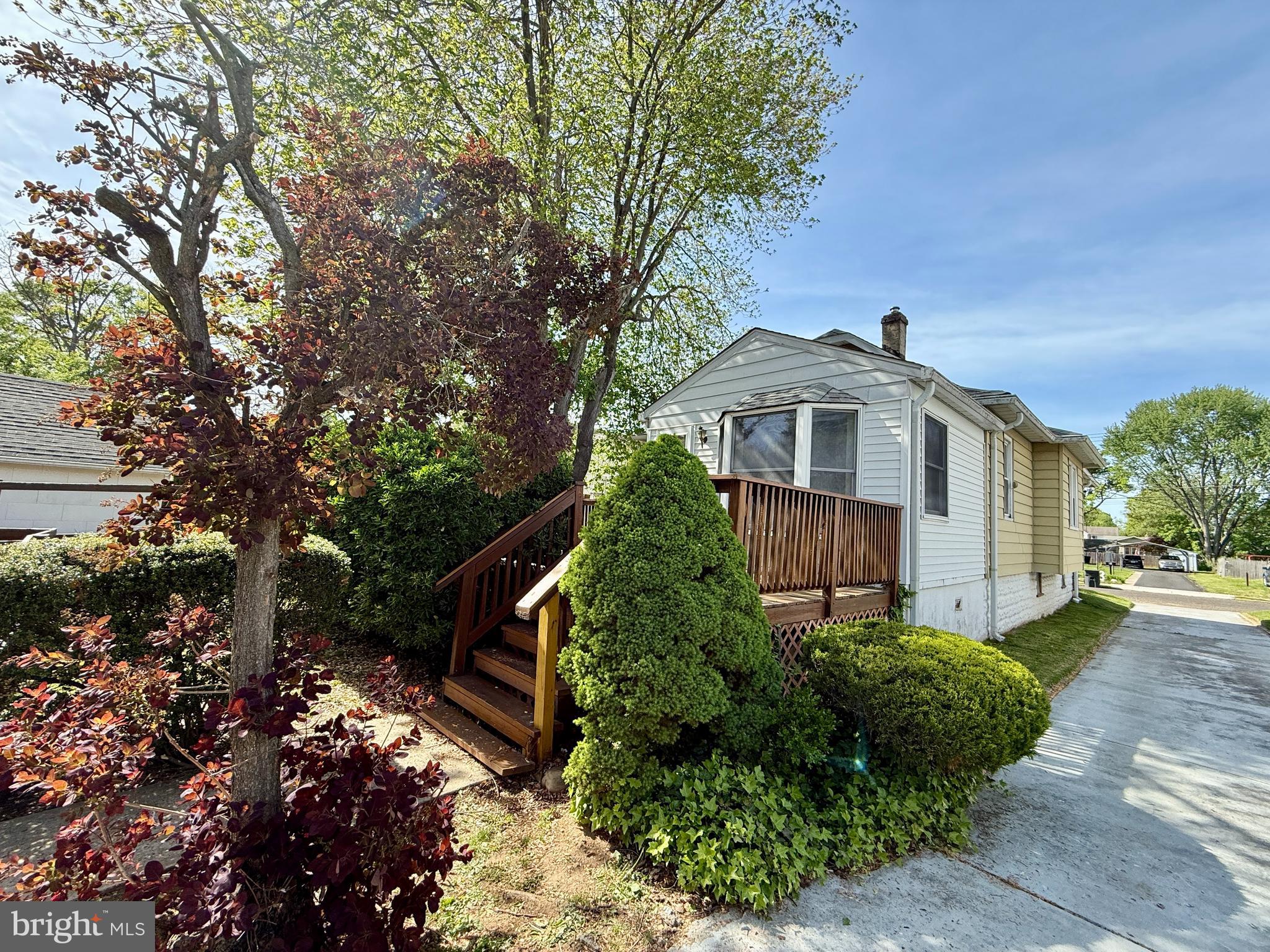 50 W GRADWELL AVENUE