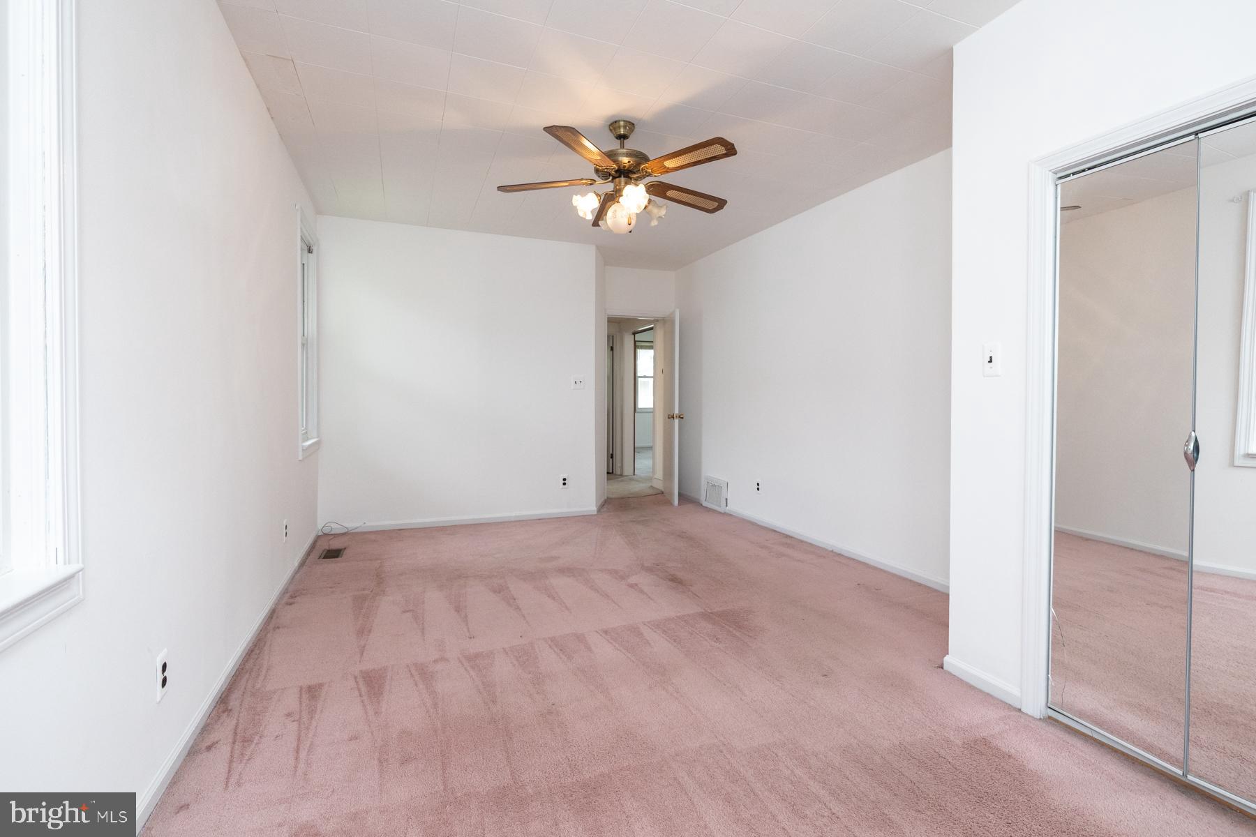 50 W GRADWELL AVENUE