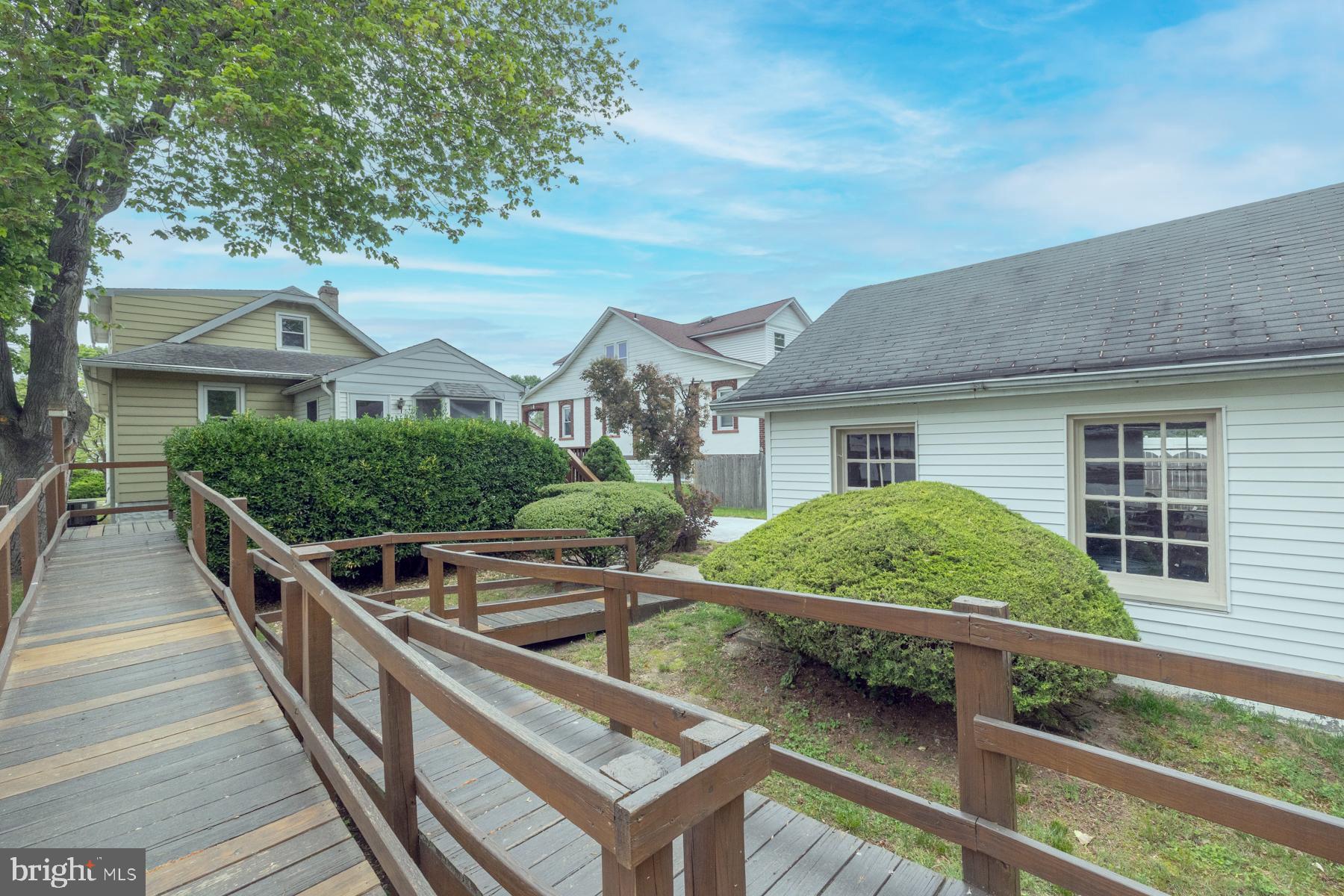 50 W GRADWELL AVENUE