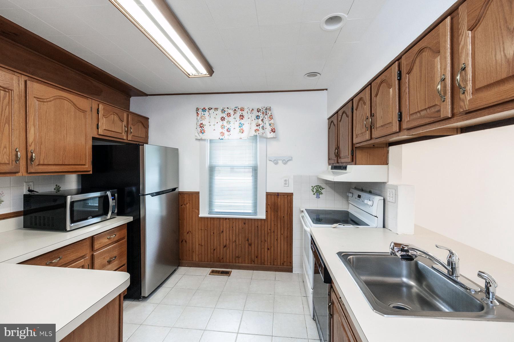 50 W GRADWELL AVENUE