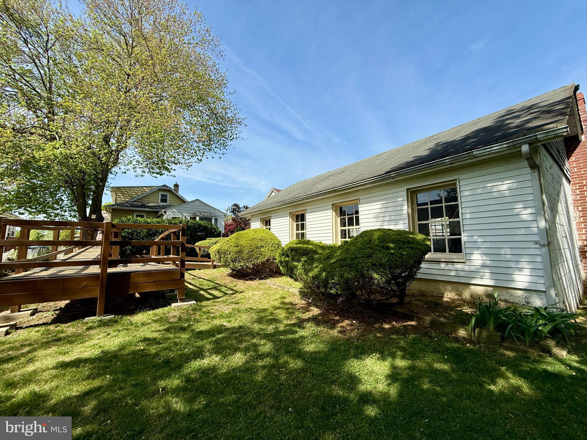 50 W GRADWELL AVENUE