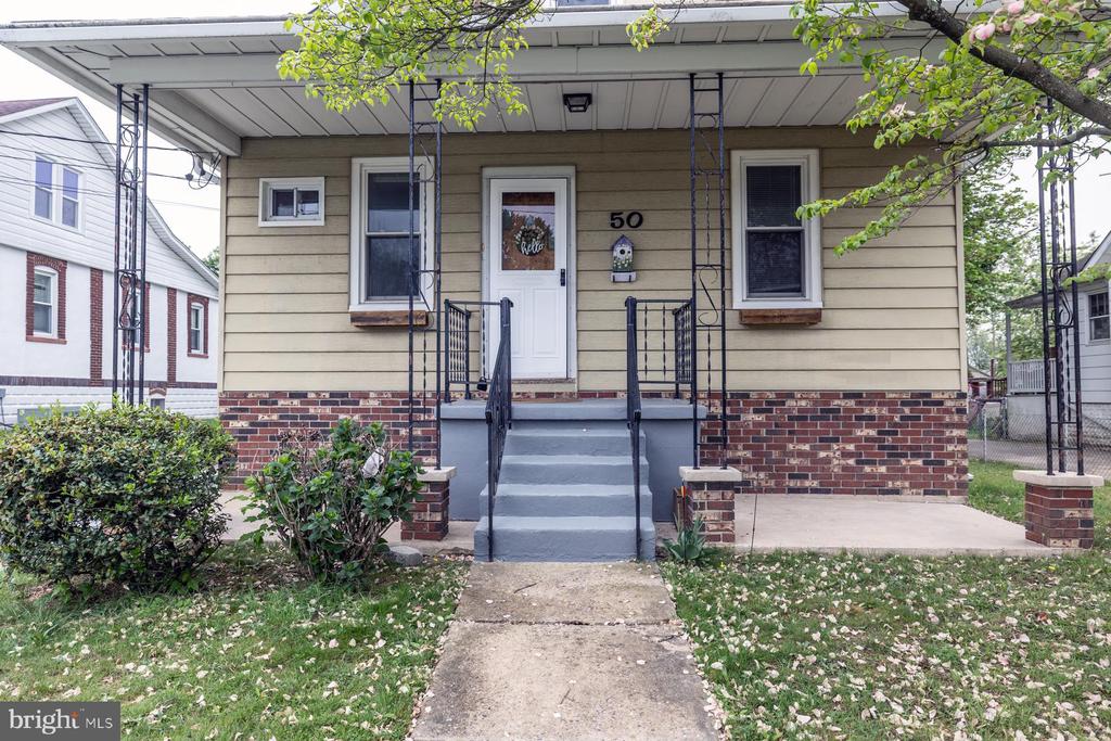 50 W GRADWELL AVENUE