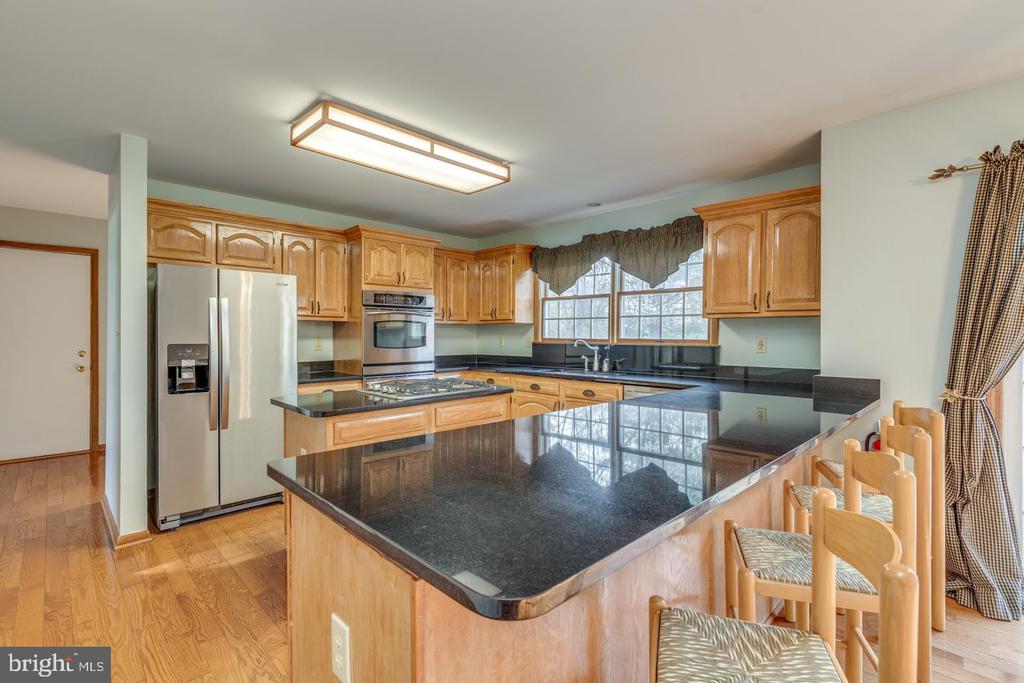 4 MEADOWVIEW DRIVE