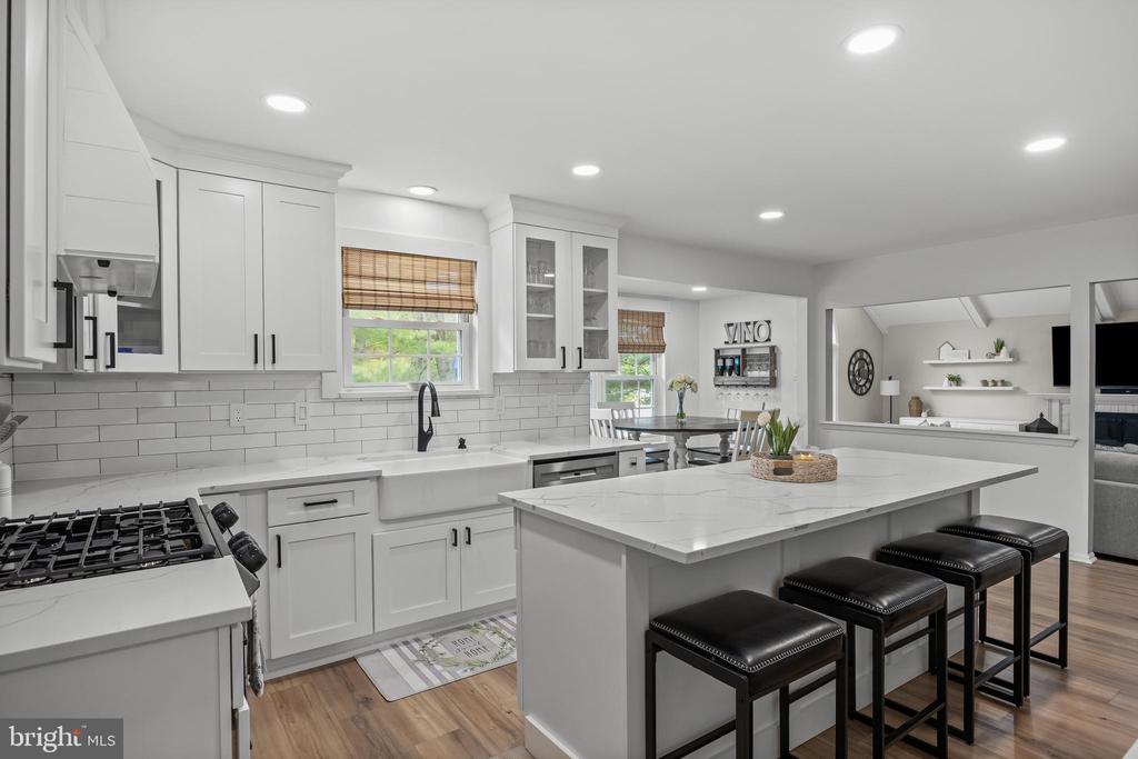 3 Durness Ct