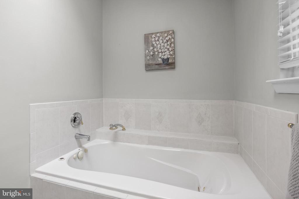 3 Durness Ct