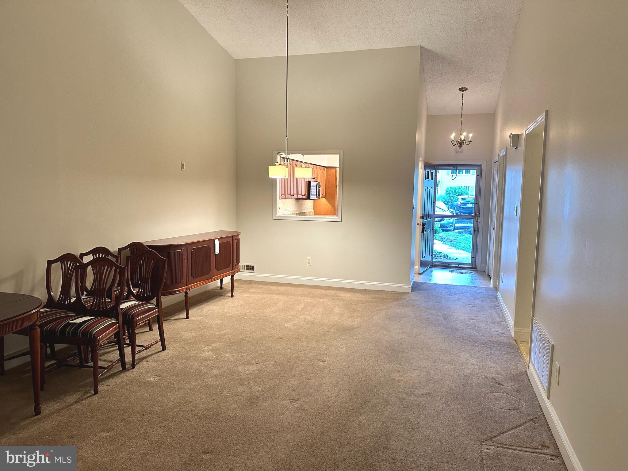 1341 THORNWOOD DRIVE