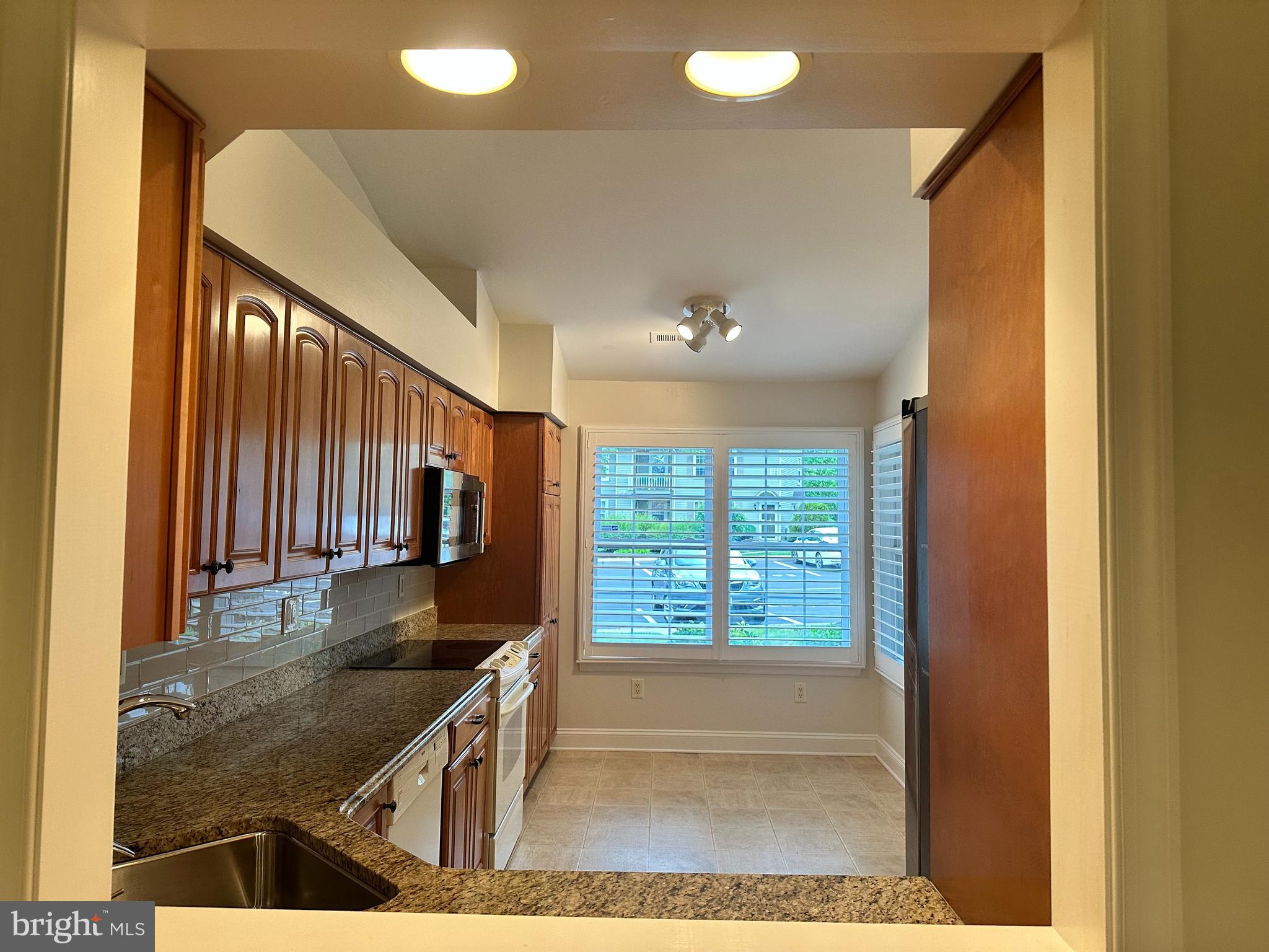 1341 THORNWOOD DRIVE