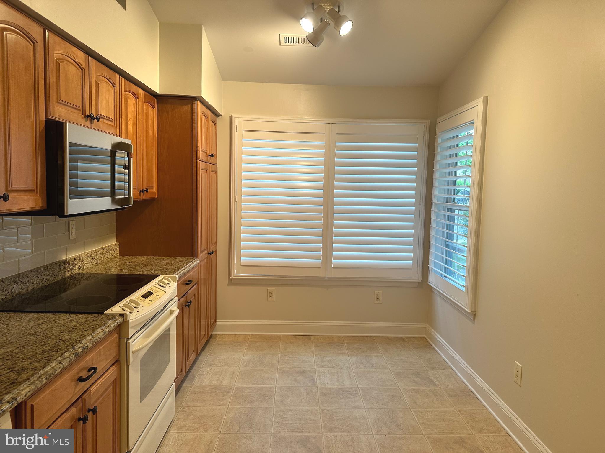 1341 THORNWOOD DRIVE