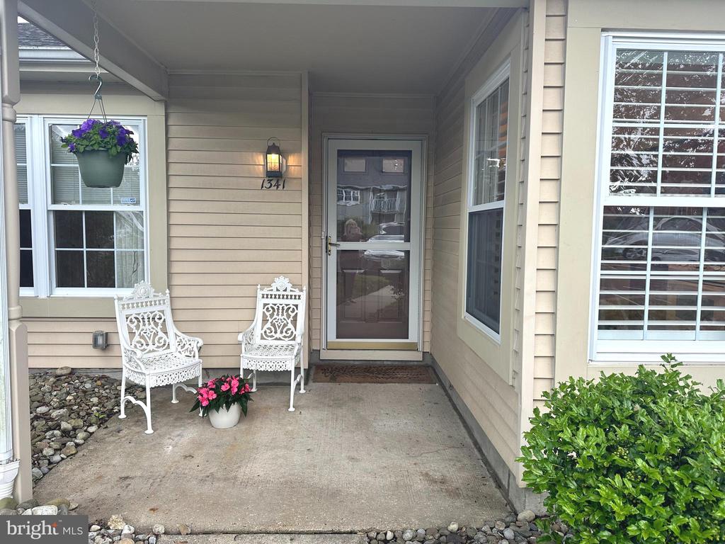1341 THORNWOOD DRIVE