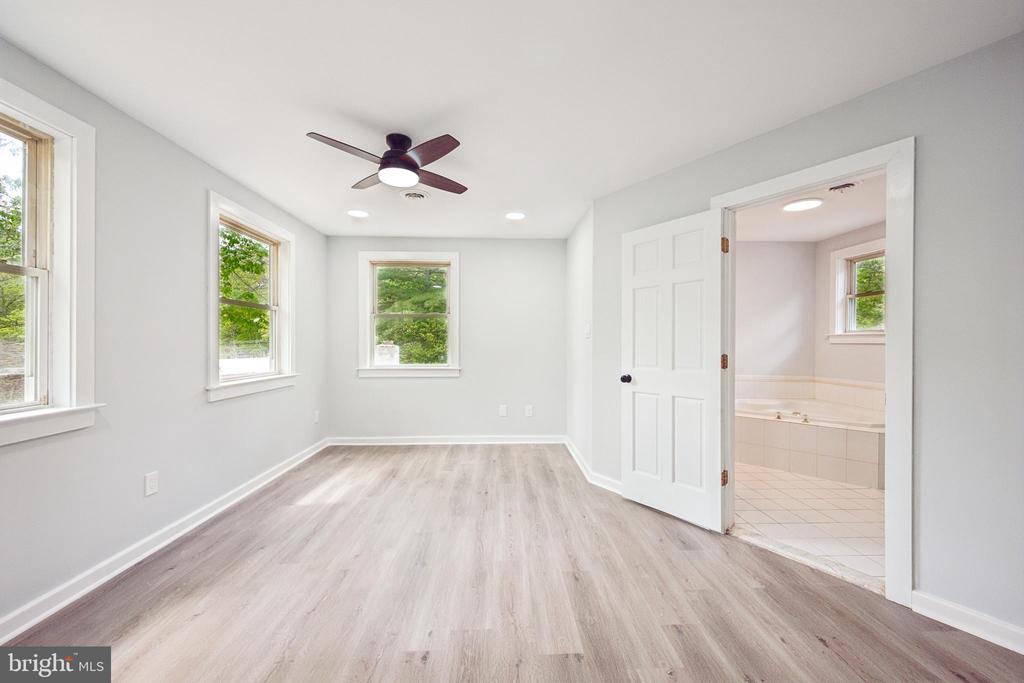 47 LAKEVIEW DRIVE