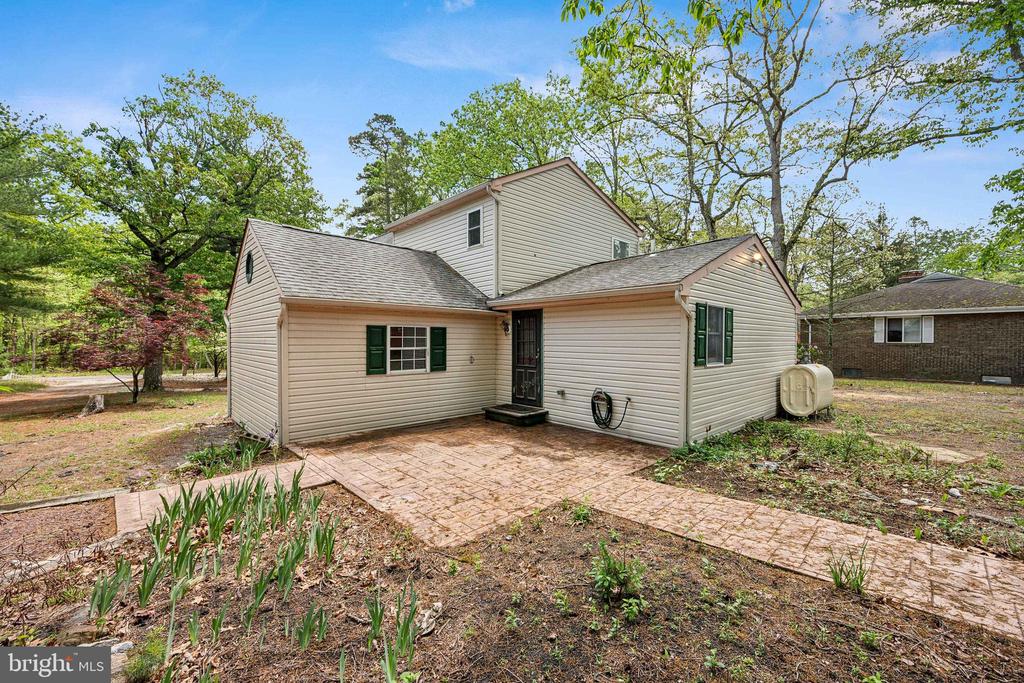 47 LAKEVIEW DRIVE