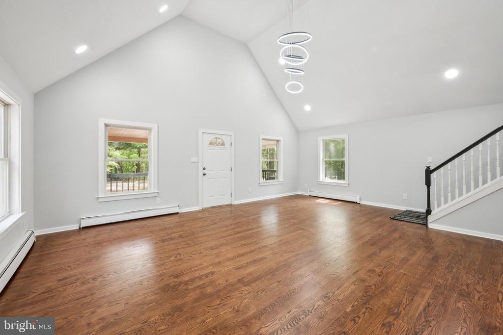 47 LAKEVIEW DRIVE