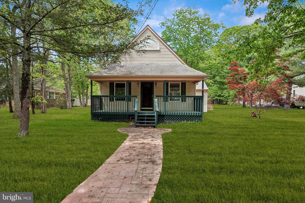 47 LAKEVIEW DRIVE