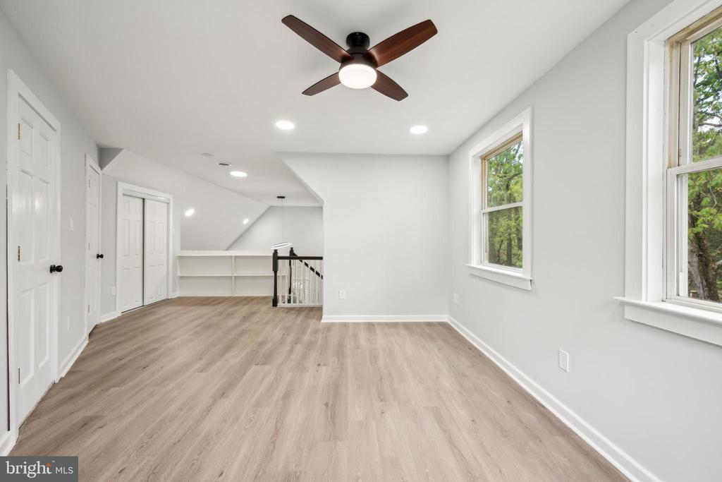 47 LAKEVIEW DRIVE