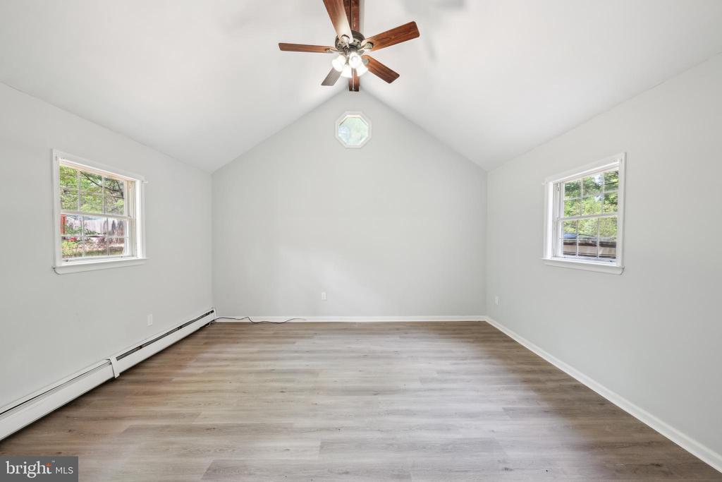 47 LAKEVIEW DRIVE