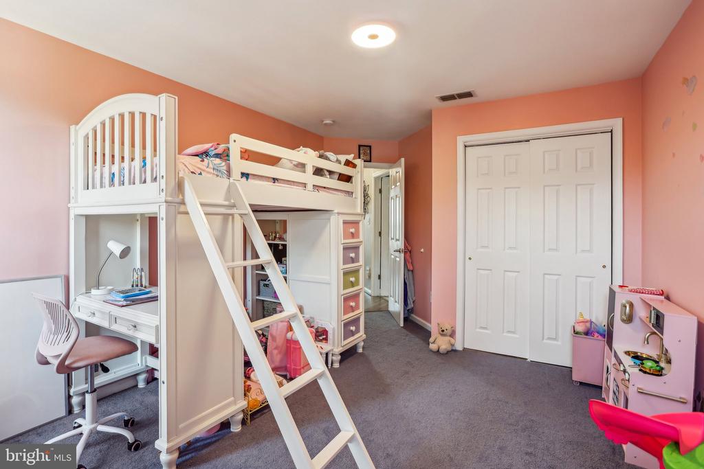 131 Harrogate Dr
