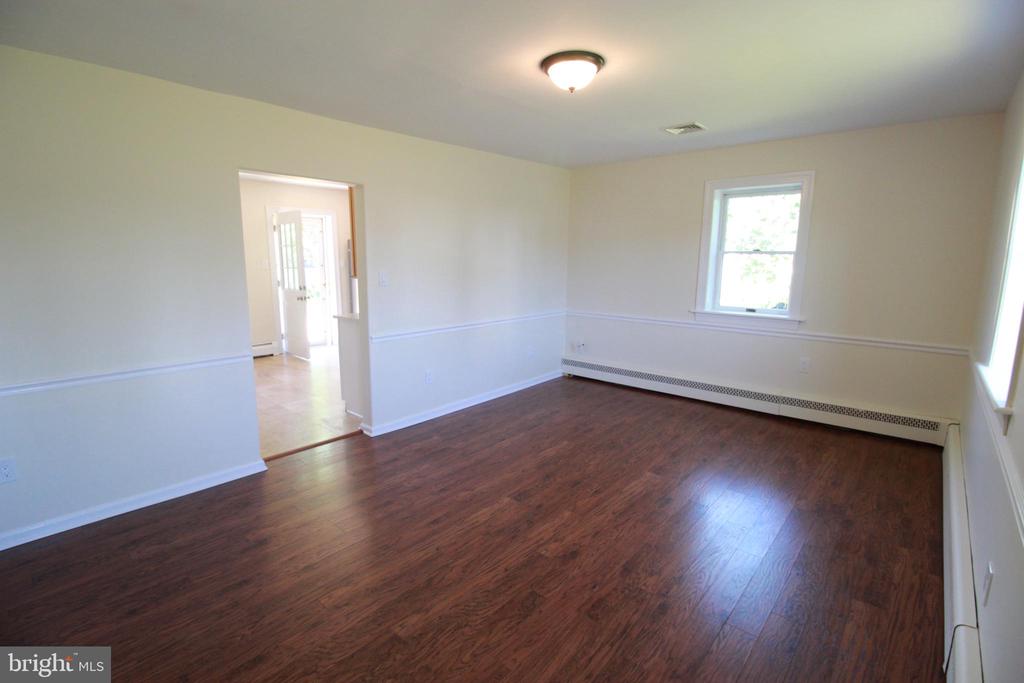 23 ELBO LN